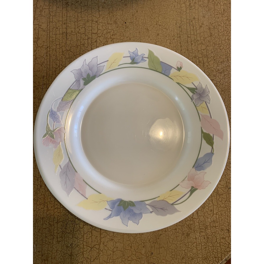 Vintage Arcopal France Milk Glass Flo Pattern Dinner plates Retro 70s